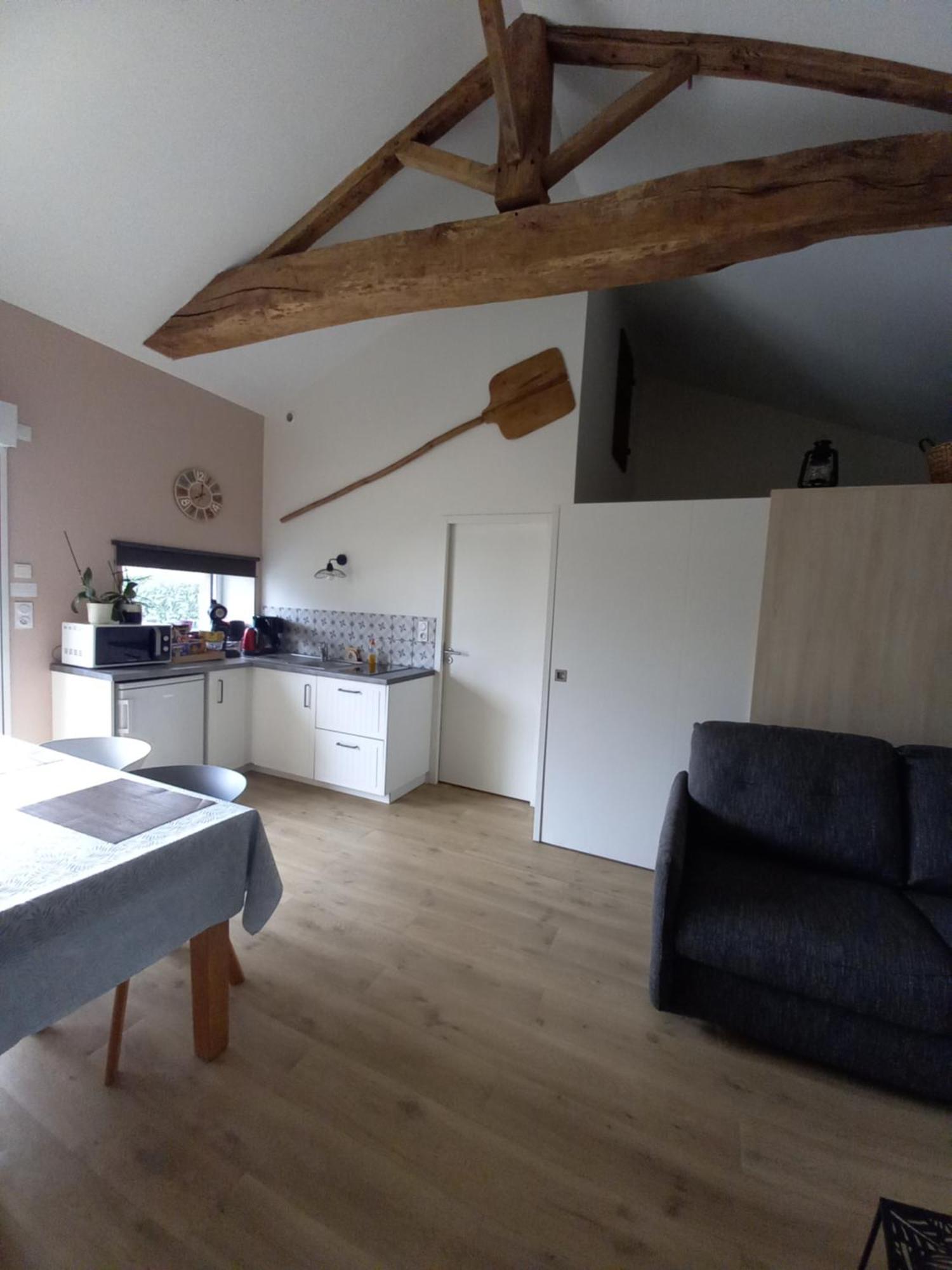Gite La Petite Maison Montournais Buitenkant foto